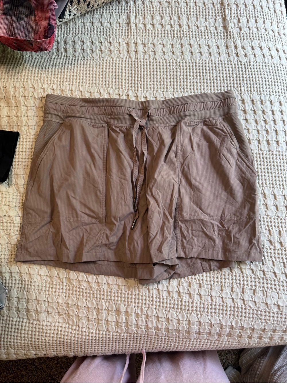 Lululemon Dance Studio High Rise Short 3.5”